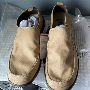 New Mens tan colored Crocs size 14